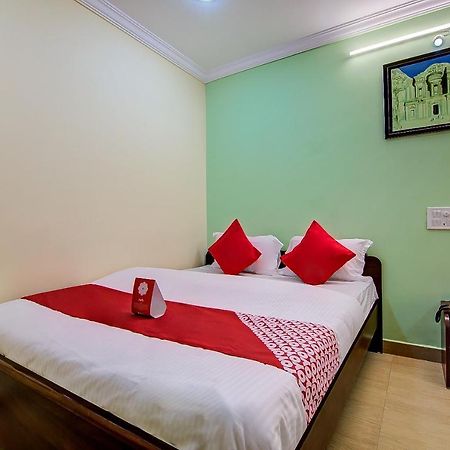 Oyo Lalitha Delight Hotel Visakhapatnam Buitenkant foto
