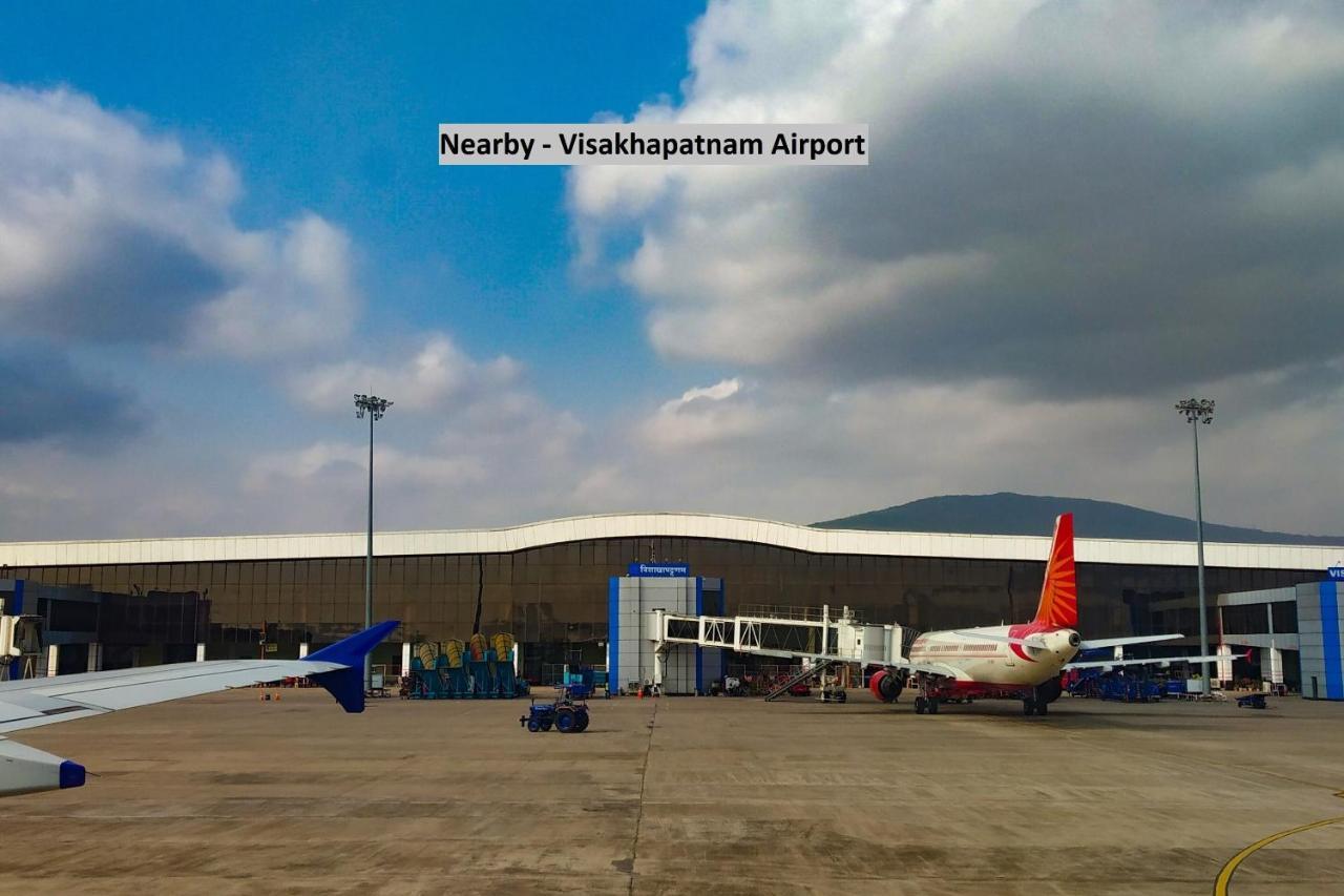 Oyo Lalitha Delight Hotel Visakhapatnam Buitenkant foto