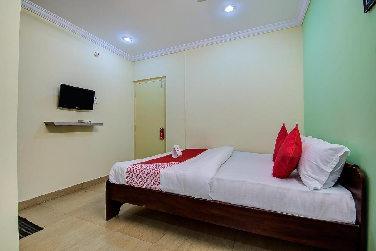 Oyo Lalitha Delight Hotel Visakhapatnam Buitenkant foto